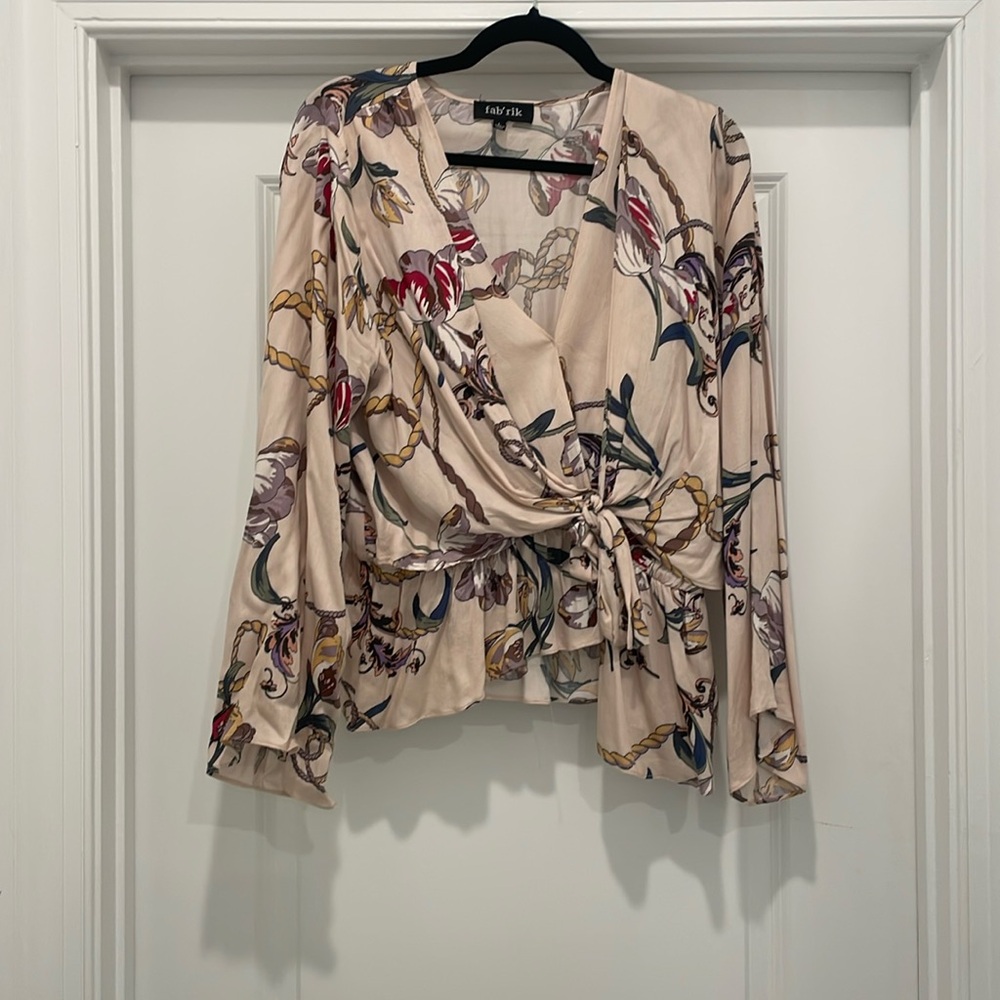 Printed top size L. Work or fun!